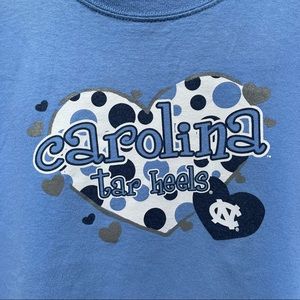 University of North Carolina UNC Tar Heels Heart Shirt Size L (Youth)